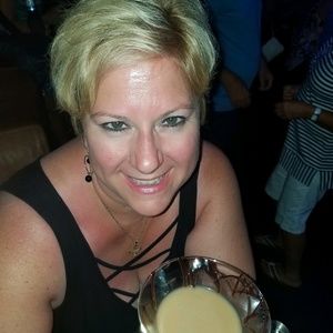 Meet your Posher, Carolyn